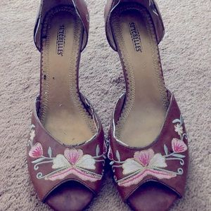 Leather Embroidered heels